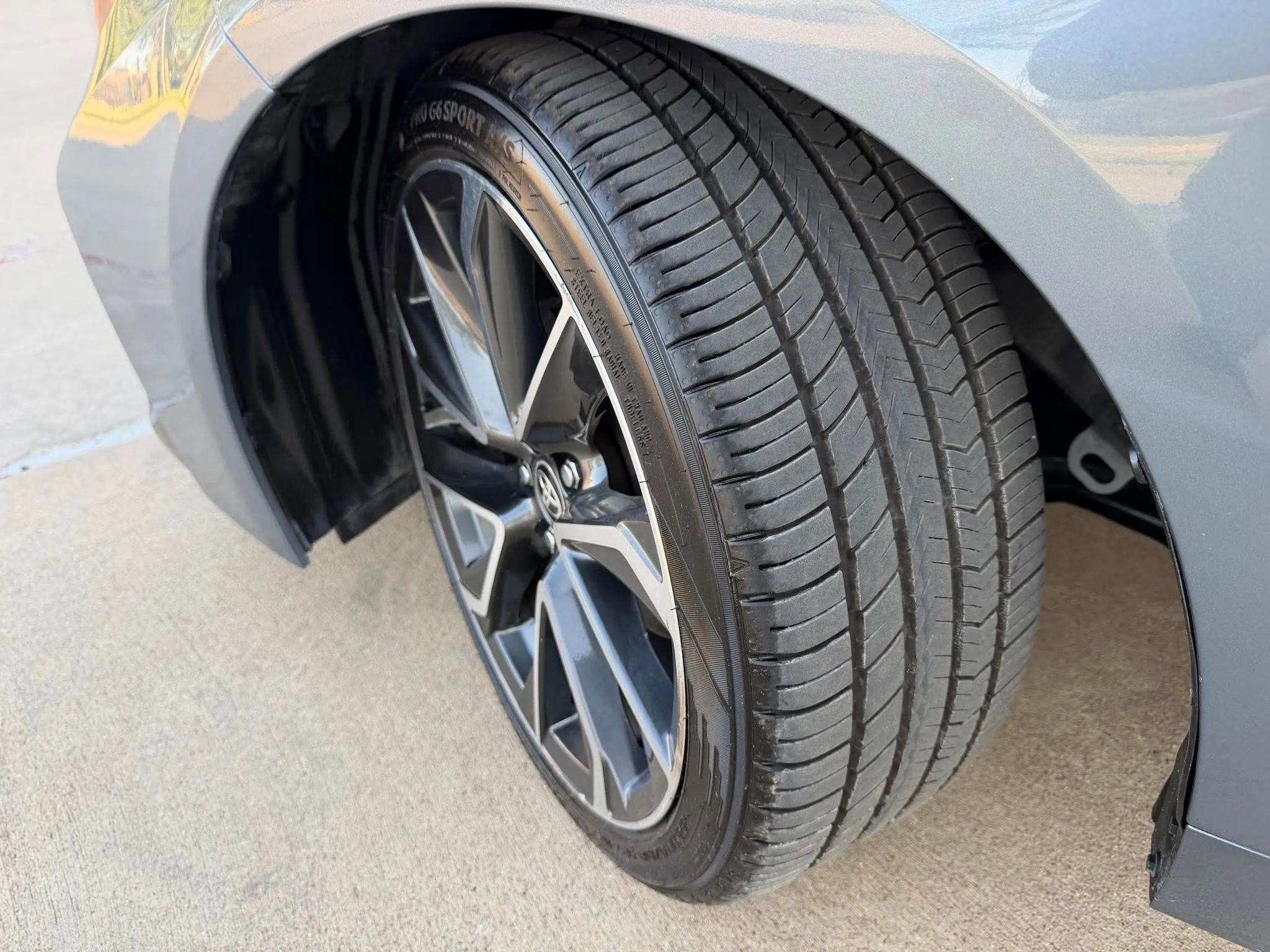 Used 2020 Toyota Corolla SE FWD image 25