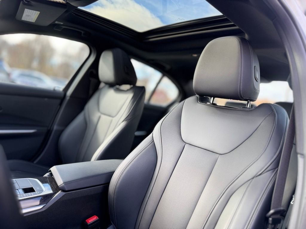 Certified 2023 BMW 330i xDrive Sedan w/ Driving Assistance Package image 16