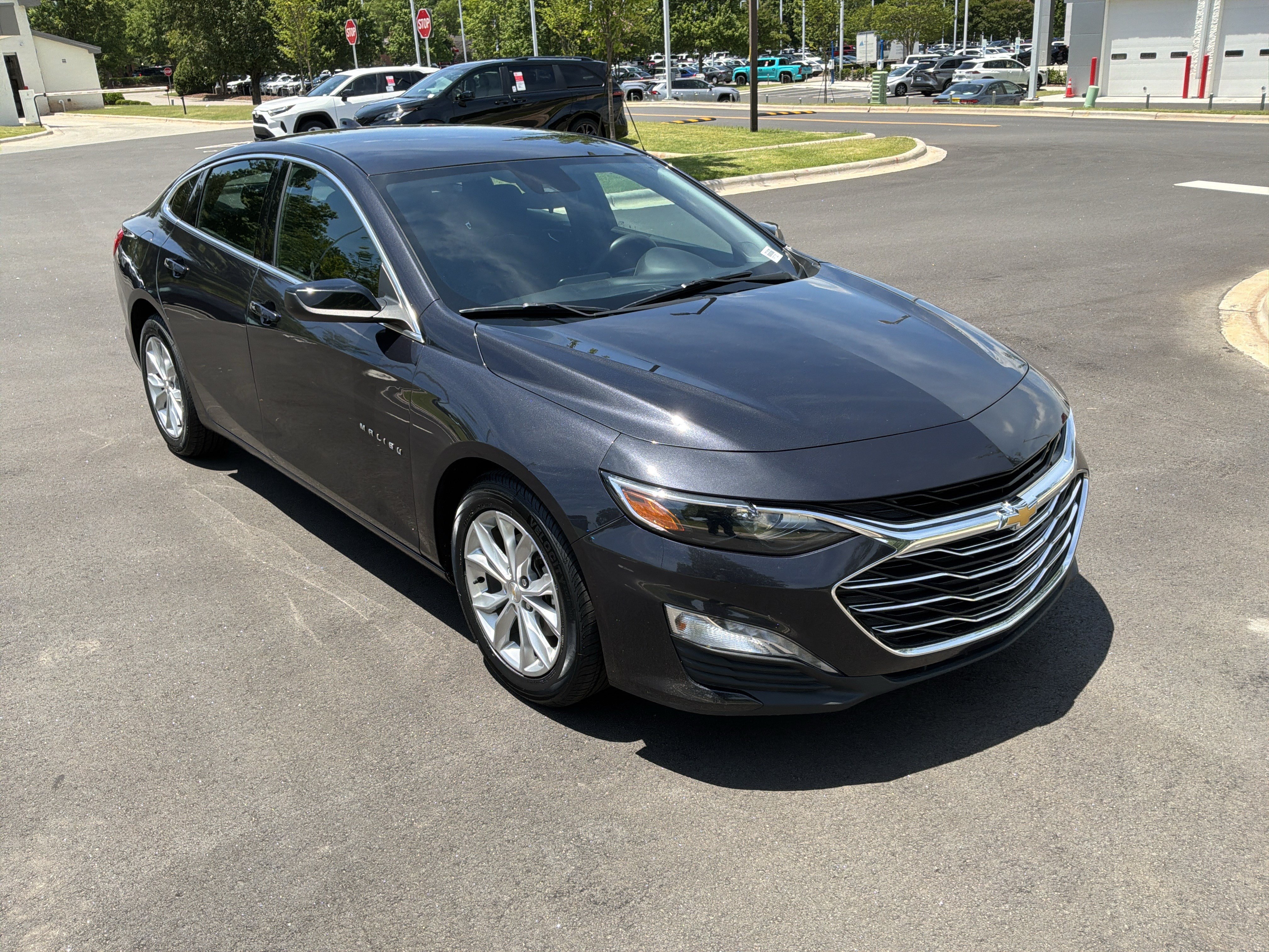 Used 2023 Chevrolet Malibu LT w/ Driver Confidence Package FWD image 2