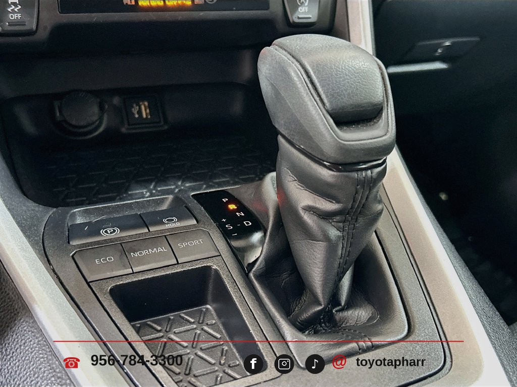 Used 2025 Toyota RAV4 XLE w/ Convenience Package FWD image 15