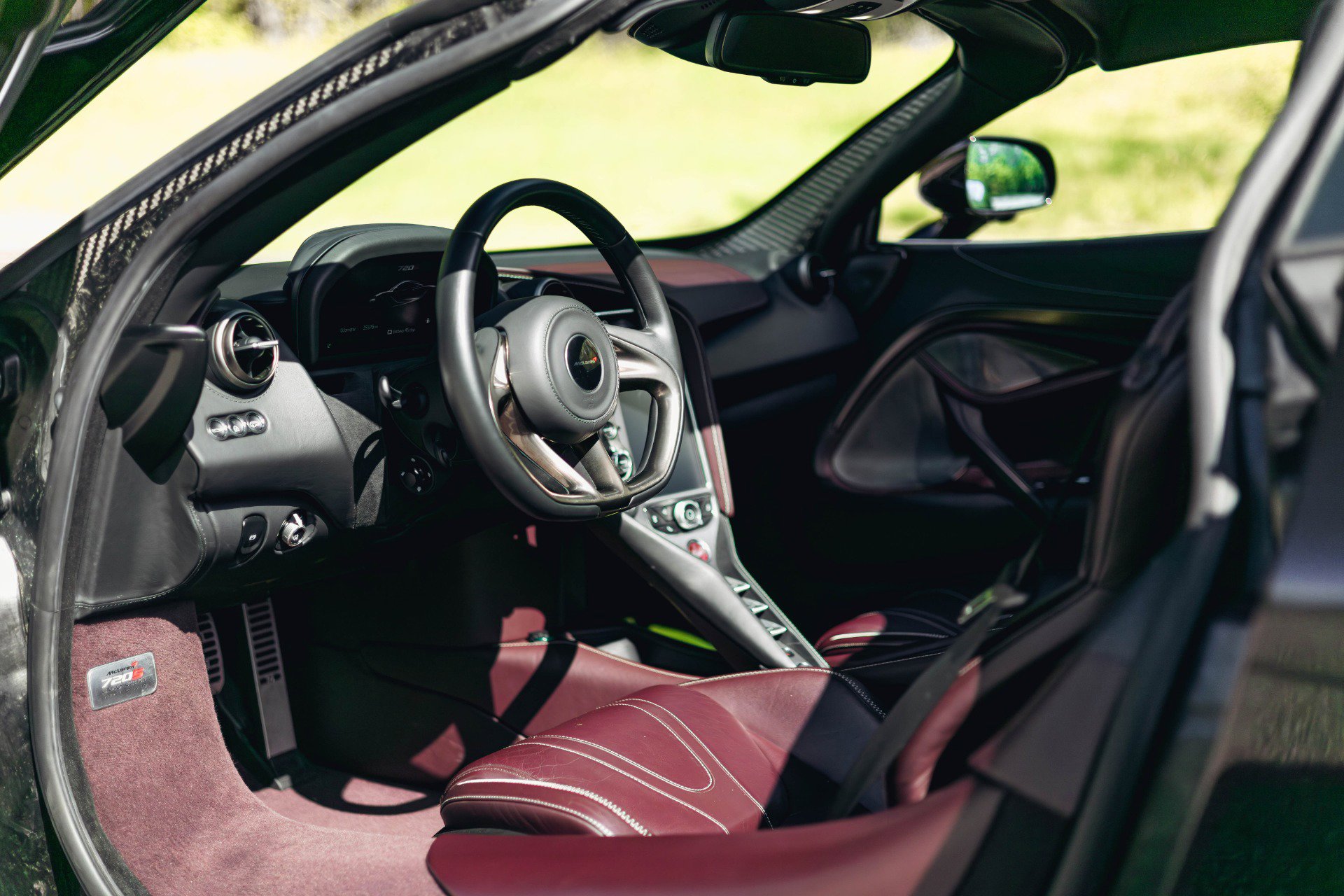 Used 2018 McLaren 720S Performance RWD image 80
