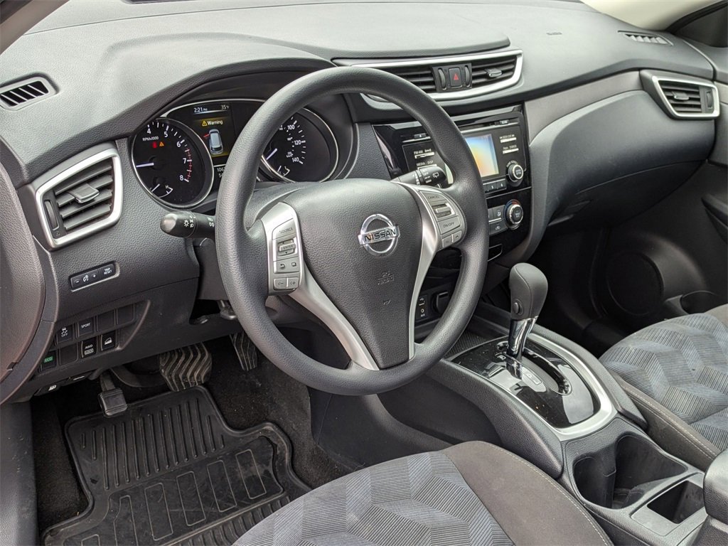 Used 2015 Nissan Rogue S image 14