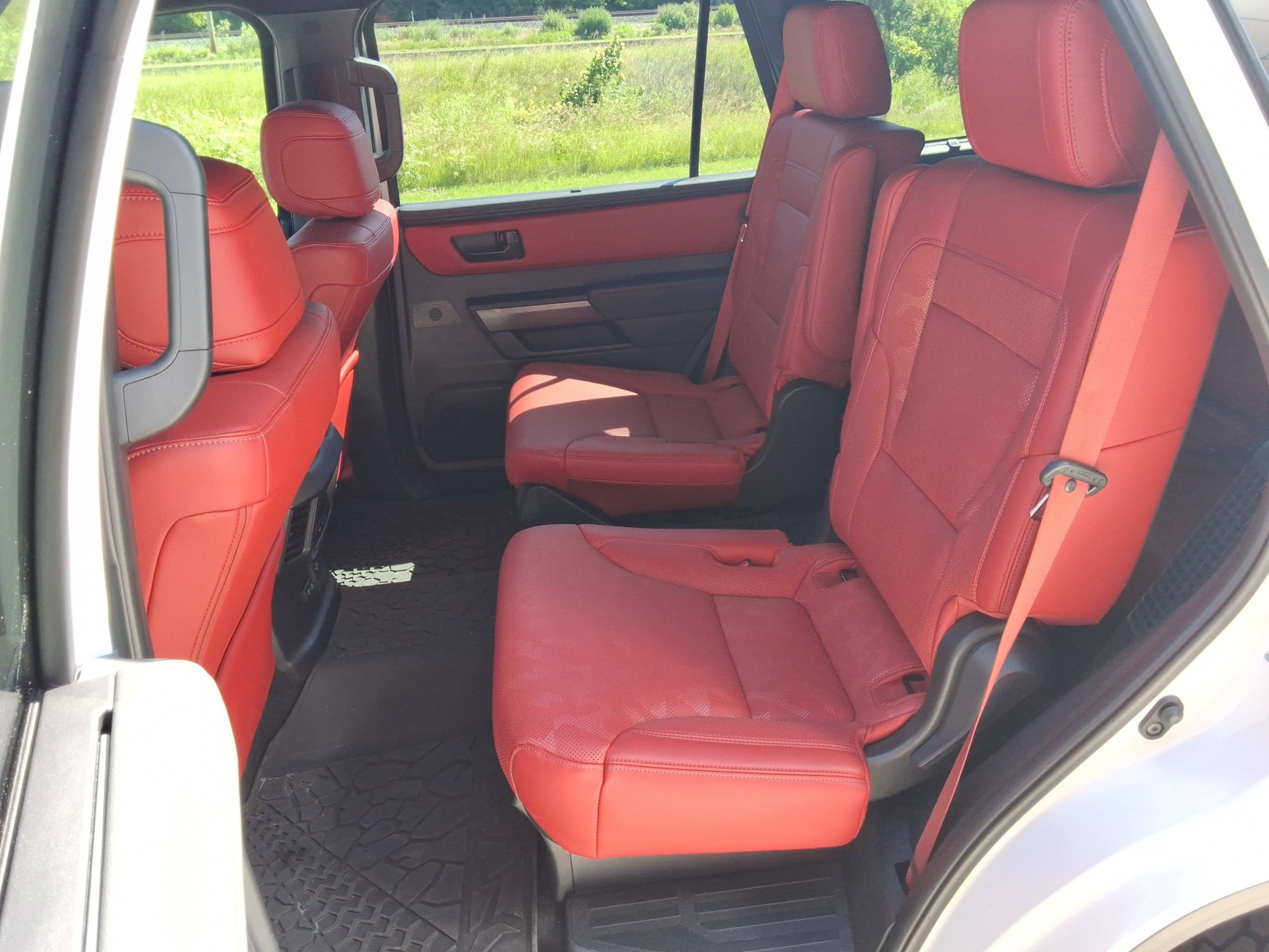 Used 2025 Toyota Sequoia TRD Pro AWD/4WD image 34