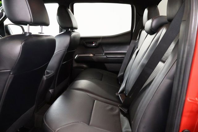 Used 2023 Toyota Tacoma Limited image 31