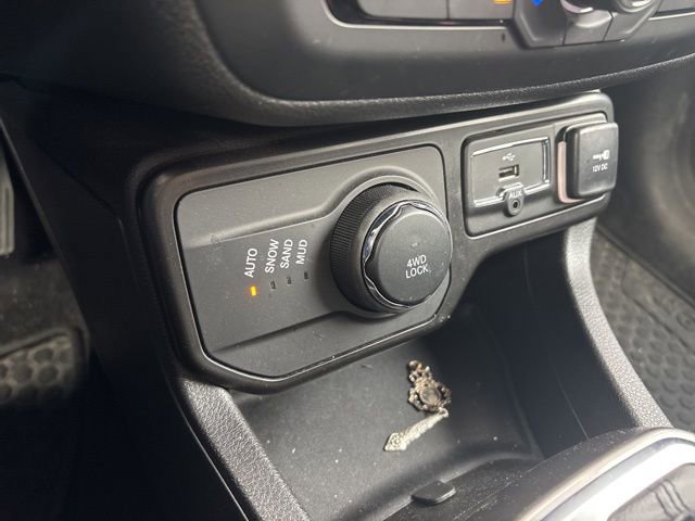Used 2022 Jeep Renegade Latitude image 23