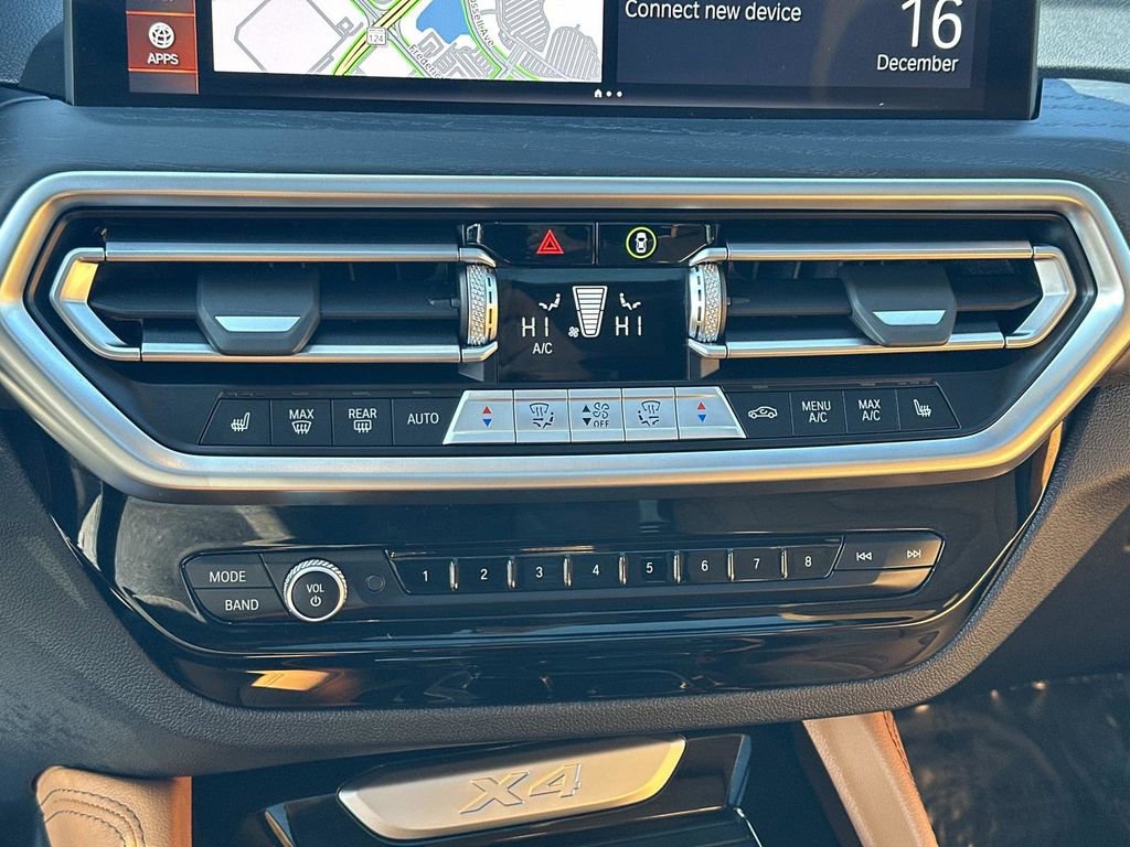 Used 2024 BMW X4 xDrive30i w/ Premium Package image 13