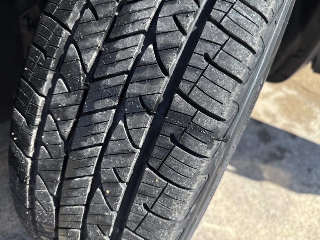 Used 2019 Jeep Cherokee Limited image 24