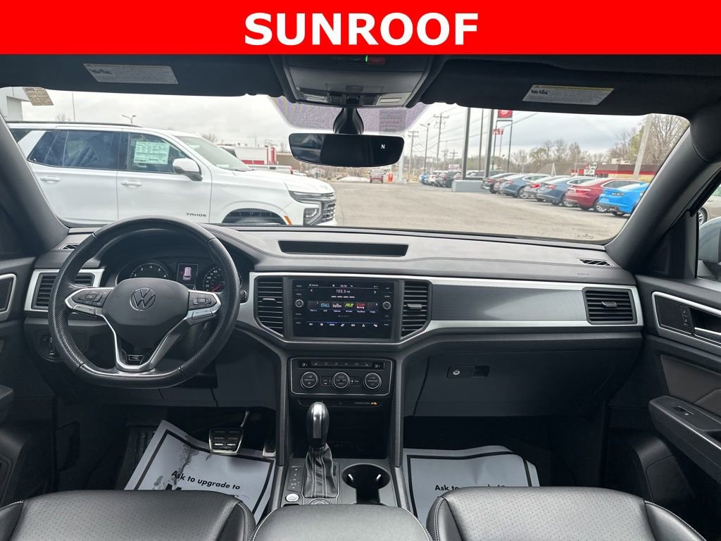 Used 2021 Volkswagen Atlas Cross Sport SE image 2