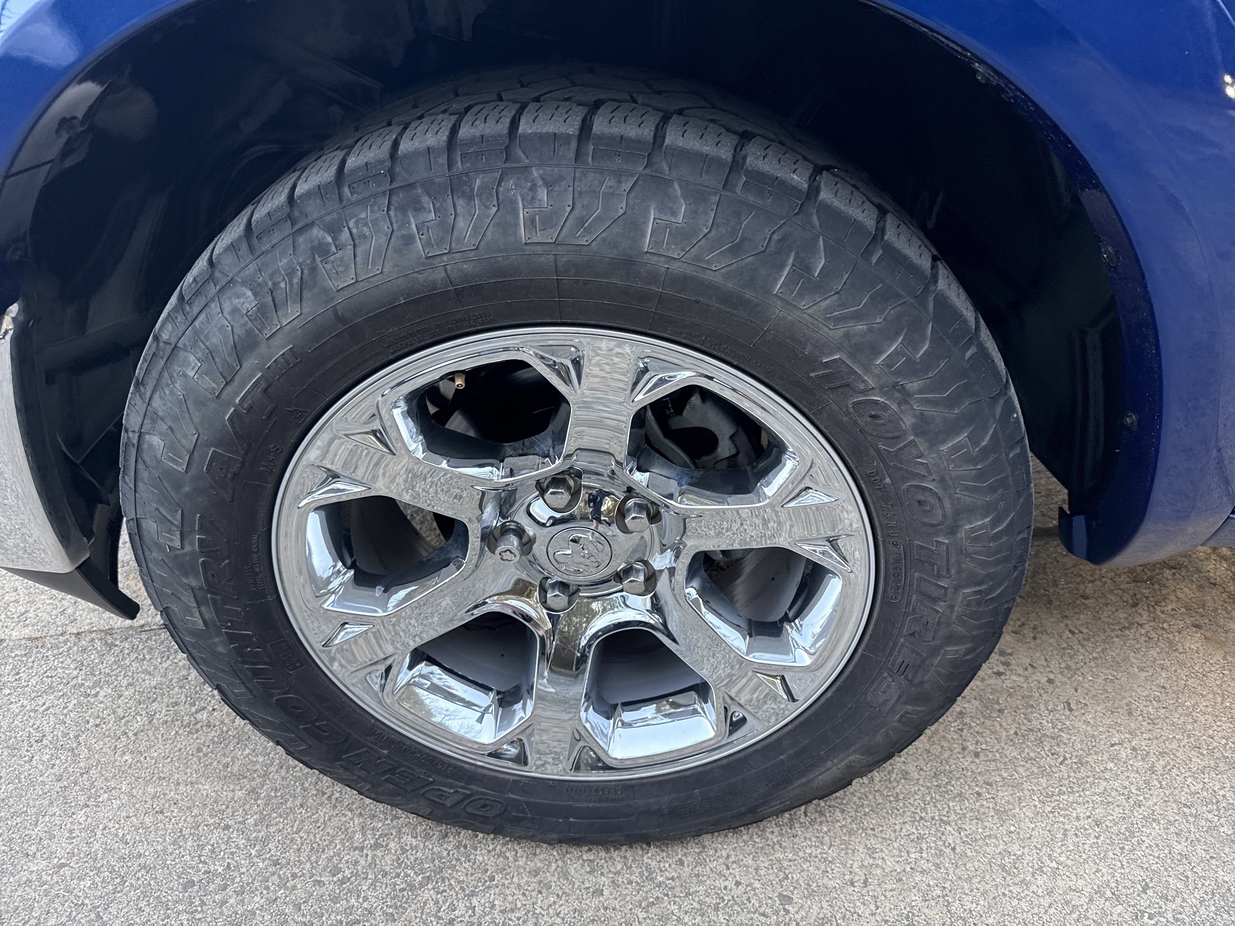 Used 2015 RAM 1500 Laramie w/ Convenience Group AWD/4WD image 11