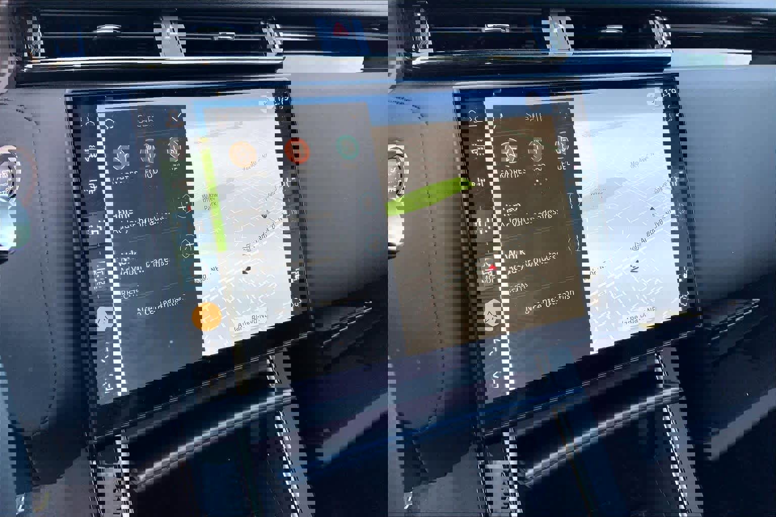 Used 2025 Land Rover Range Rover Velar Dynamic SE image 29