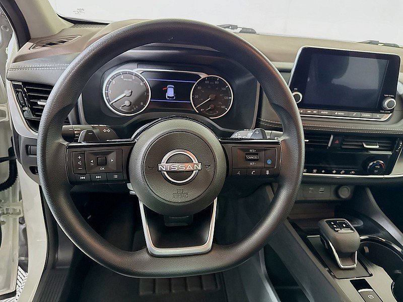 Used 2023 Nissan Rogue SV image 12