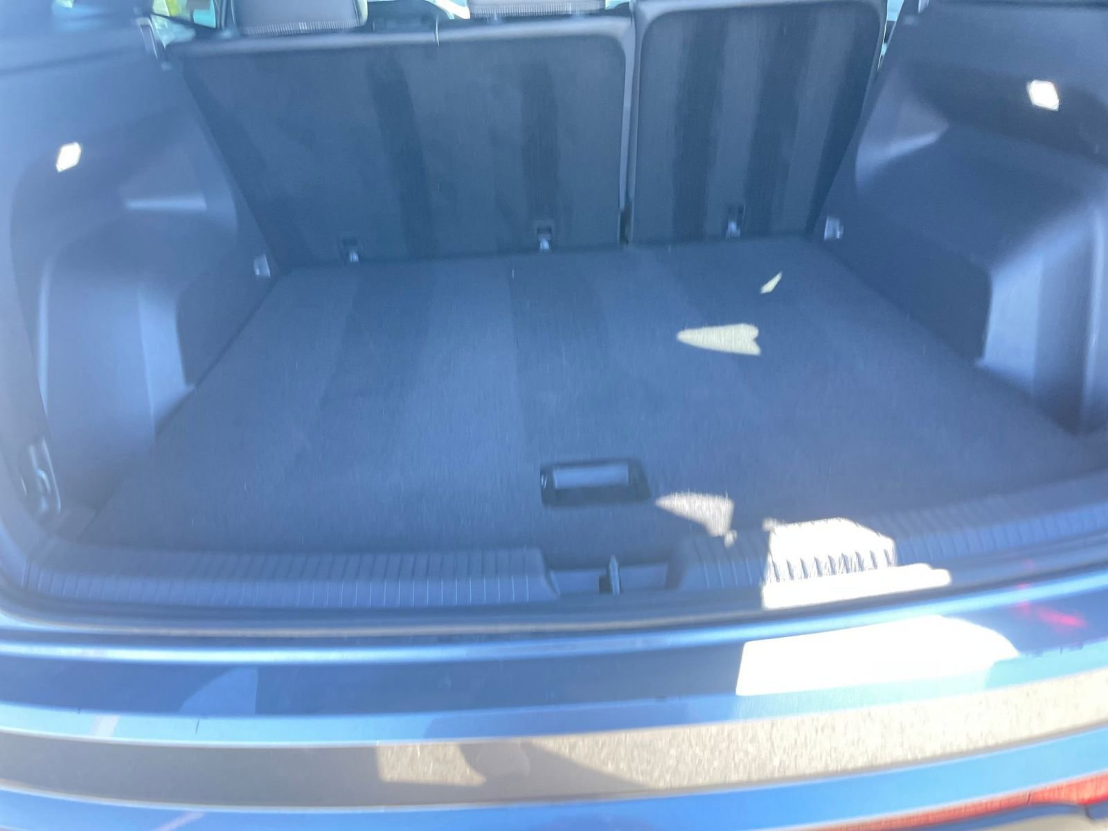 Used 2025 Volkswagen Atlas Cross Sport SE image 33