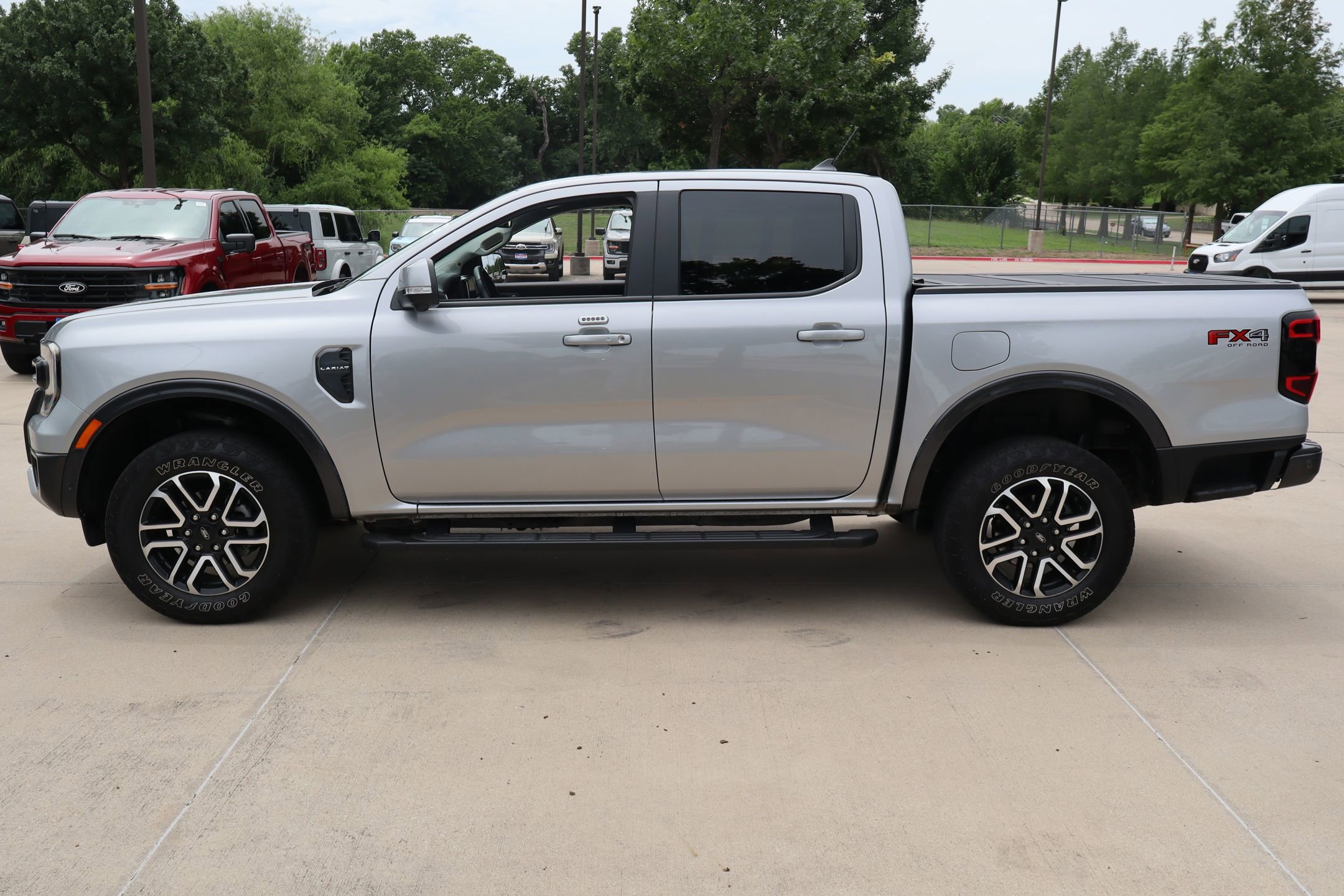 Certified 2024 Ford Ranger Lariat w/ FX4 Off-Road Package AWD/4WD image 7