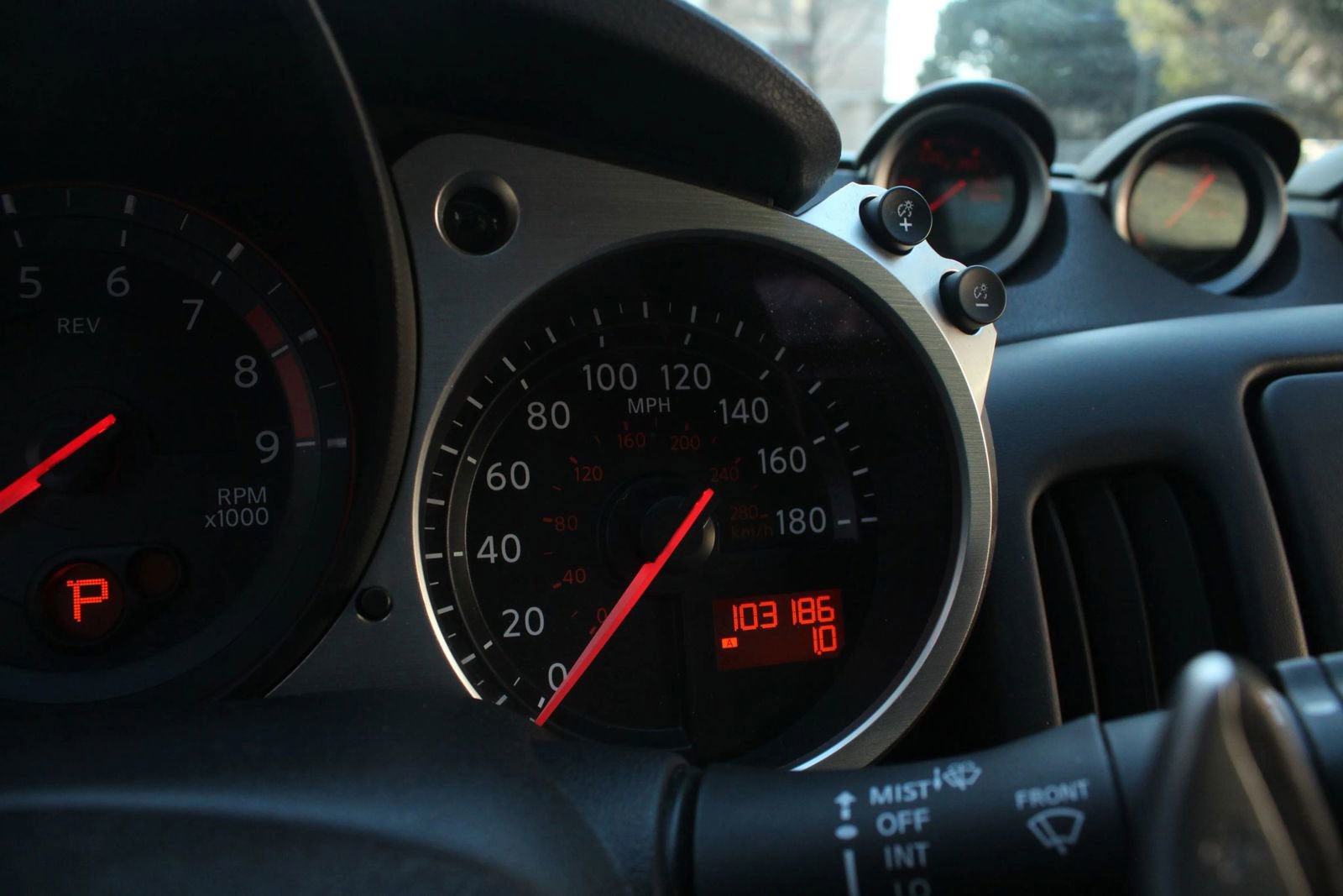 Used 2014 Nissan 370Z Touring RWD image 20