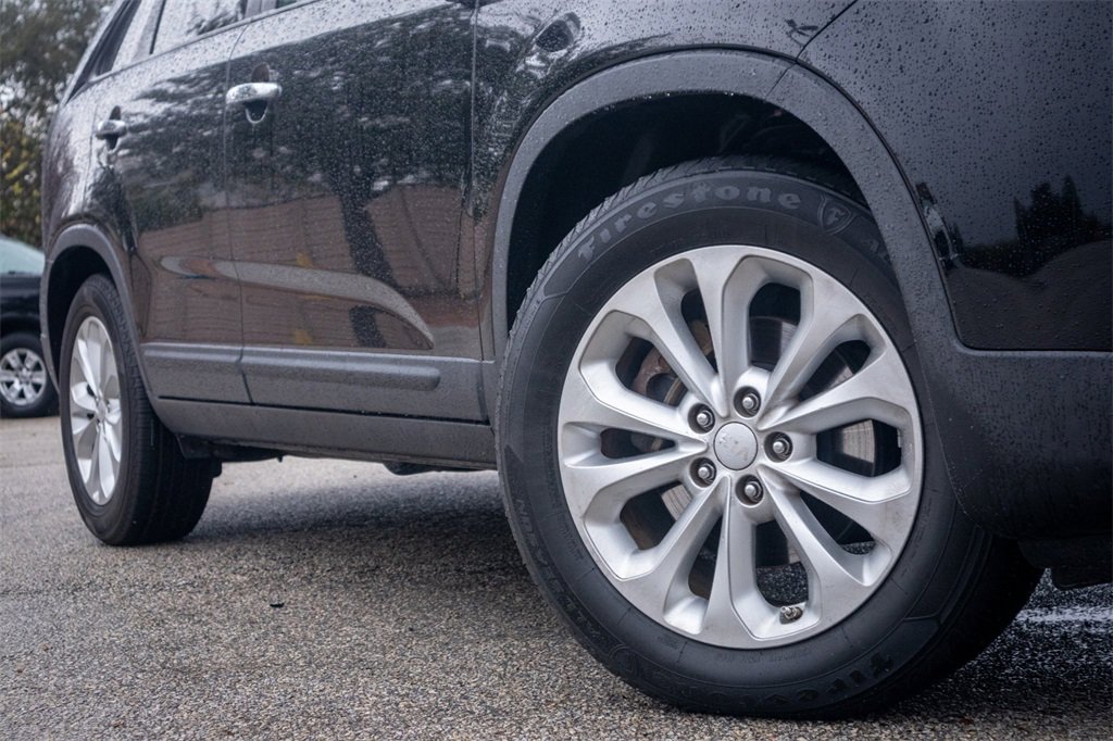 Used 2015 Kia Sorento EX image 2