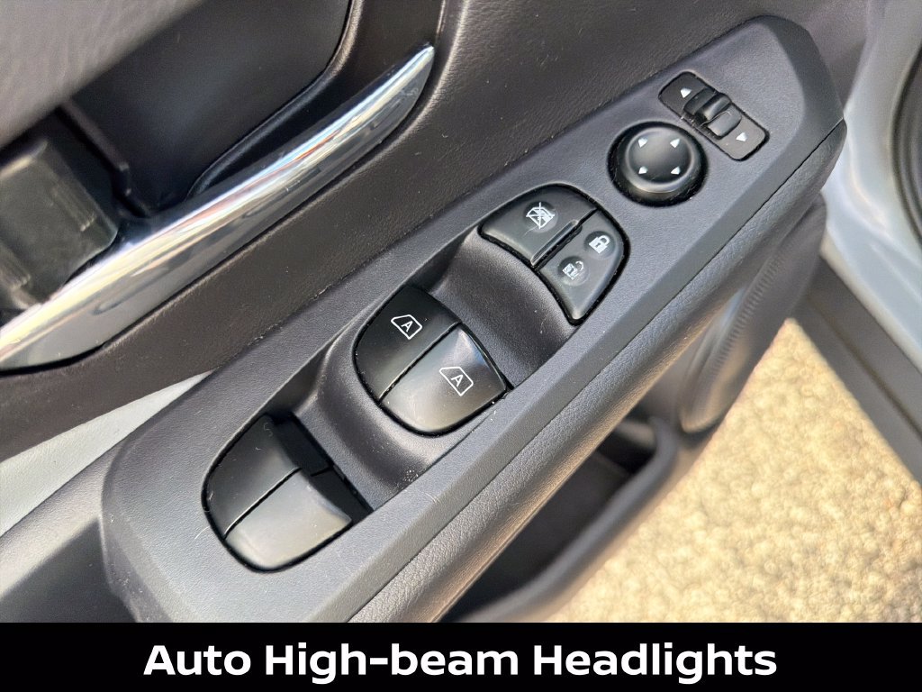 Certified 2024 Nissan Kicks SR w/ SR Premium Package FWD image 14