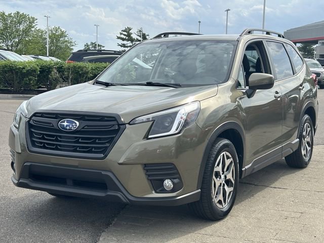Certified 2023 Subaru Forester Premium AWD/4WD image 3