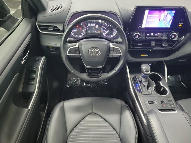 Used 2024 Toyota Highlander LE image 13