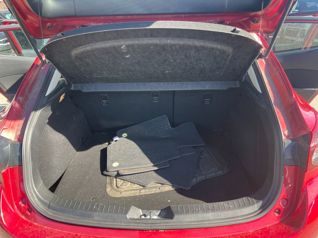 Used 2014 MAZDA MAZDA3 i Touring w/ Moonroof Package 1 FWD image 25