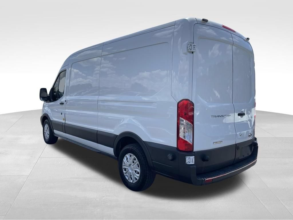 Used 2016 Ford Transit 150 148 Medium Roof RWD image 7
