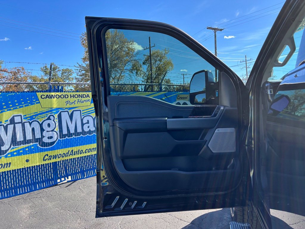 Used 2023 Ford F250 Lariat w/ Lariat Ultimate Package AWD/4WD image 18