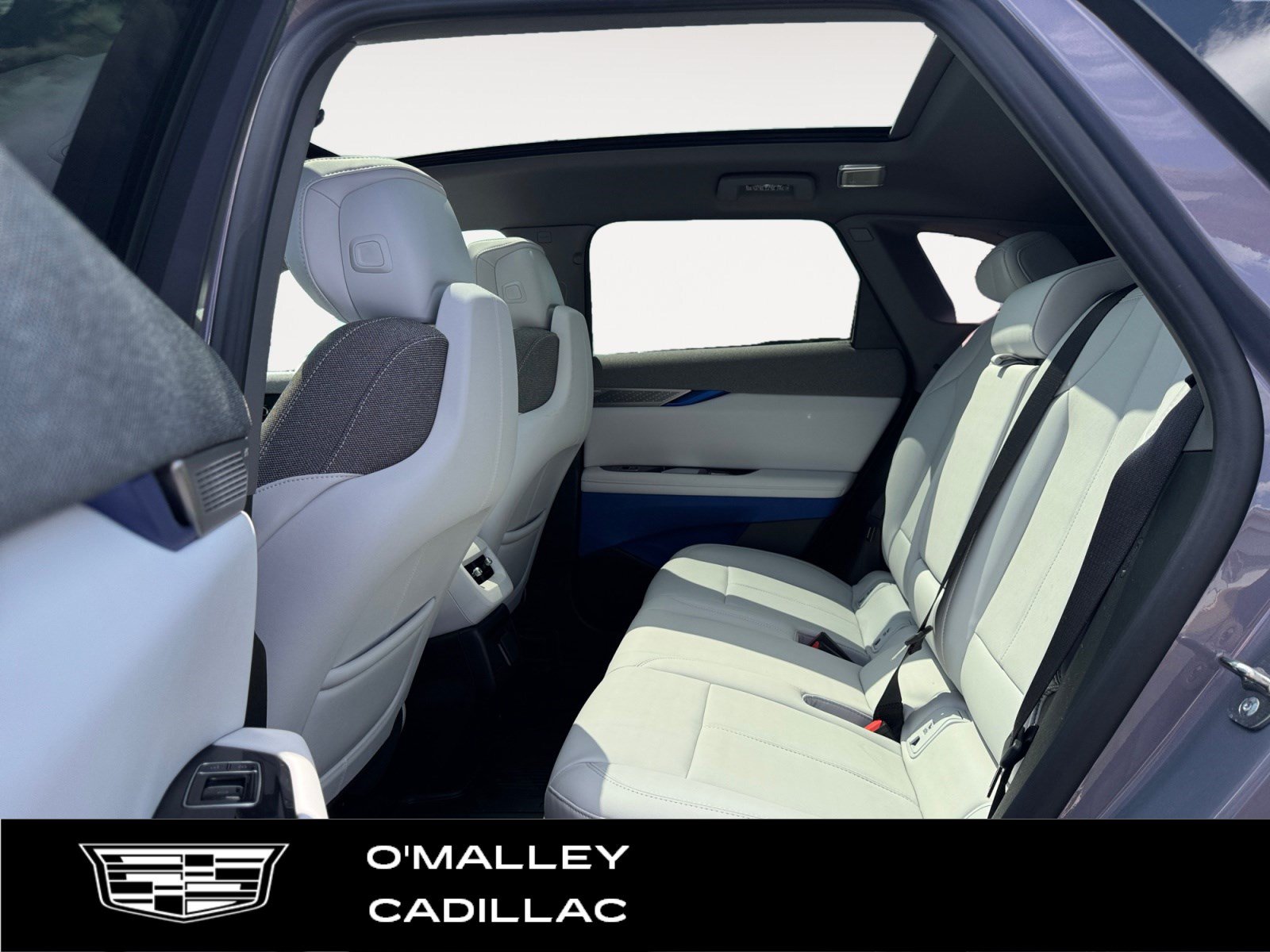 Certified 2026 Cadillac Optiq Luxury 1 w/ LPO, Floor Liner Package AWD/4WD image 11