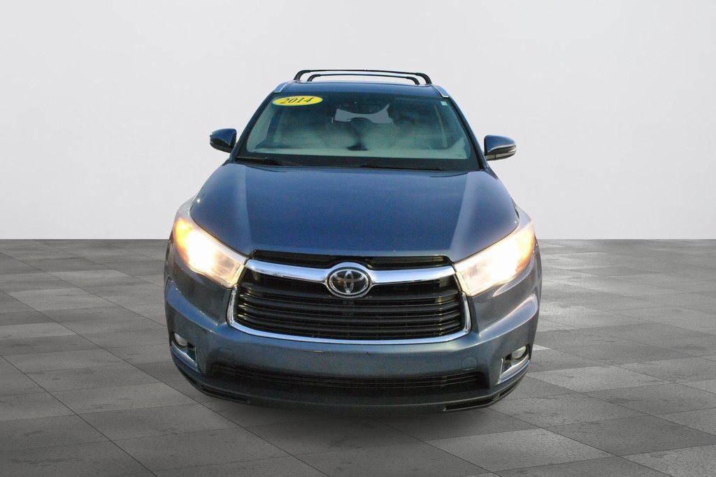 Used 2014 Toyota Highlander Limited image 3