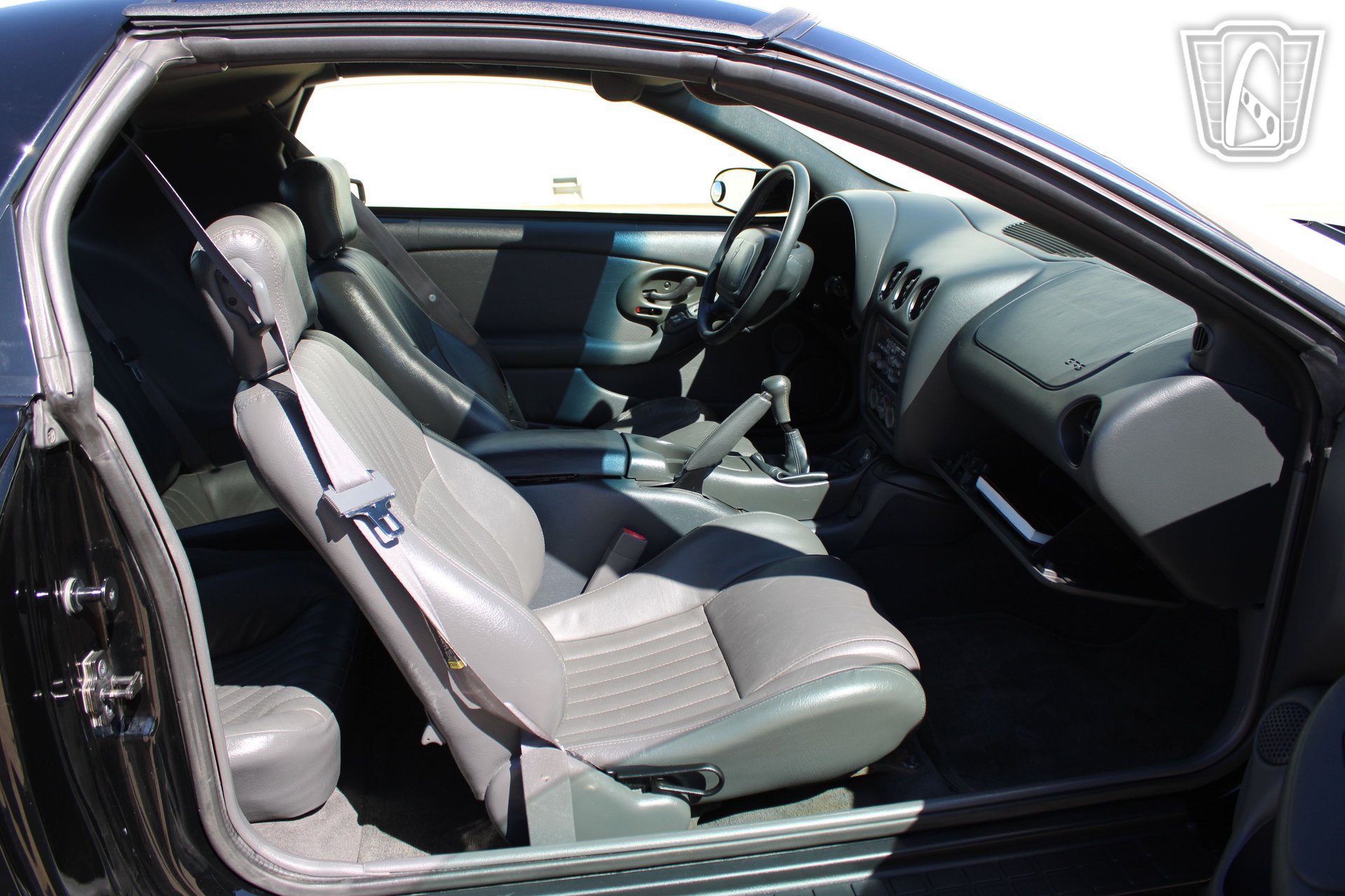 Used 1999 Pontiac Firebird Formula w/ Security Pkg RWD image 12