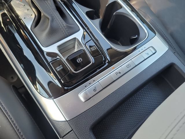 Certified 2024 Kia Carnival EX FWD image 27