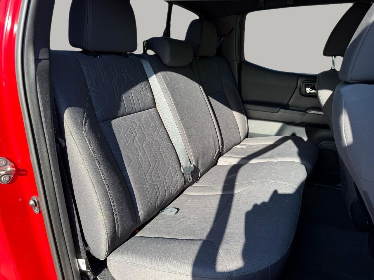 Used 2016 Toyota Tacoma TRD Sport w/ Towing Package RWD image 40