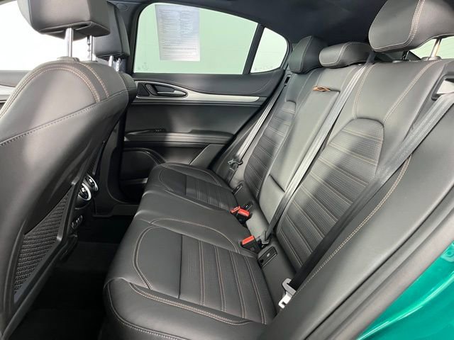 Used 2025 Alfa Romeo Stelvio Sprint AWD/4WD image 41