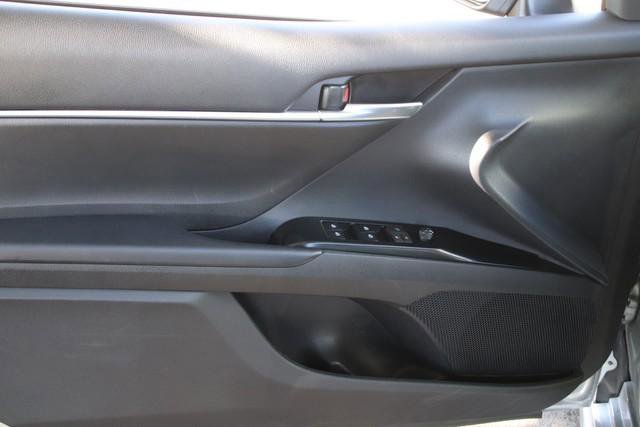Certified 2019 Toyota Camry SE FWD image 13
