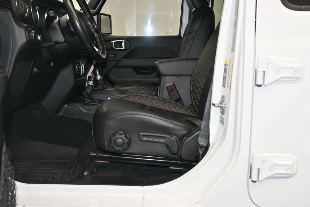 Used 2021 Jeep Gladiator Overland AWD/4WD image 22