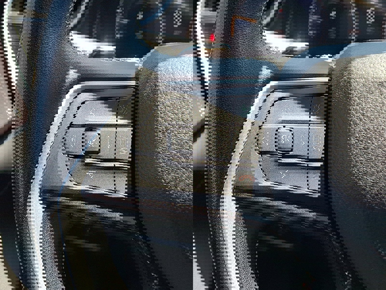 Used 2022 Jeep Grand Cherokee Altitude image 21