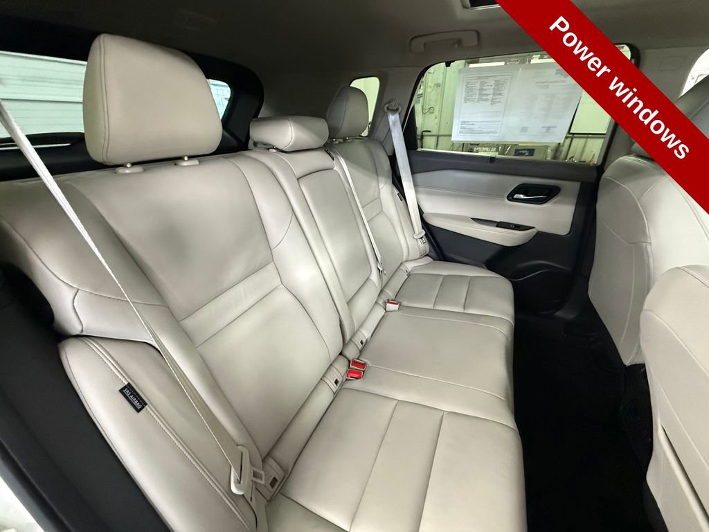 Used 2023 Nissan Rogue SL w/ SL Premium Package image 40