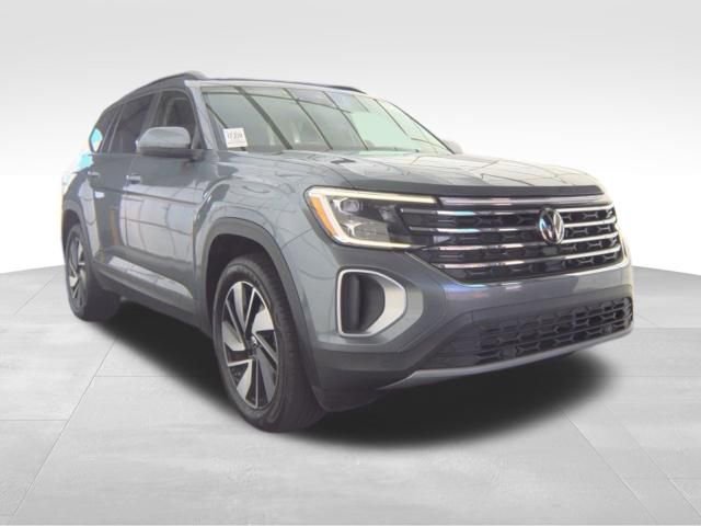 Used 2025 Volkswagen Atlas SE AWD/4WD image 4