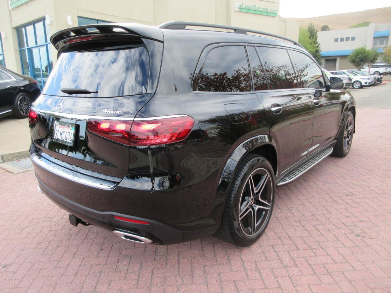 Used 2024 Mercedes-Benz GLS 450 4MATIC w/ AMG Line Exterior image 91
