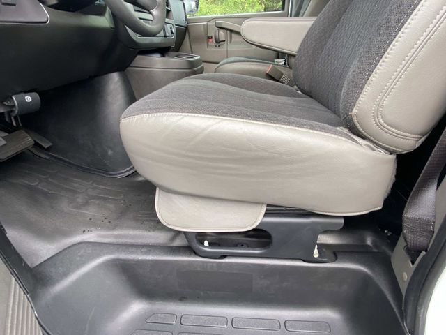 Used 2025 GMC Savana 2500 w/ Driver Convenience Package RWD image 21