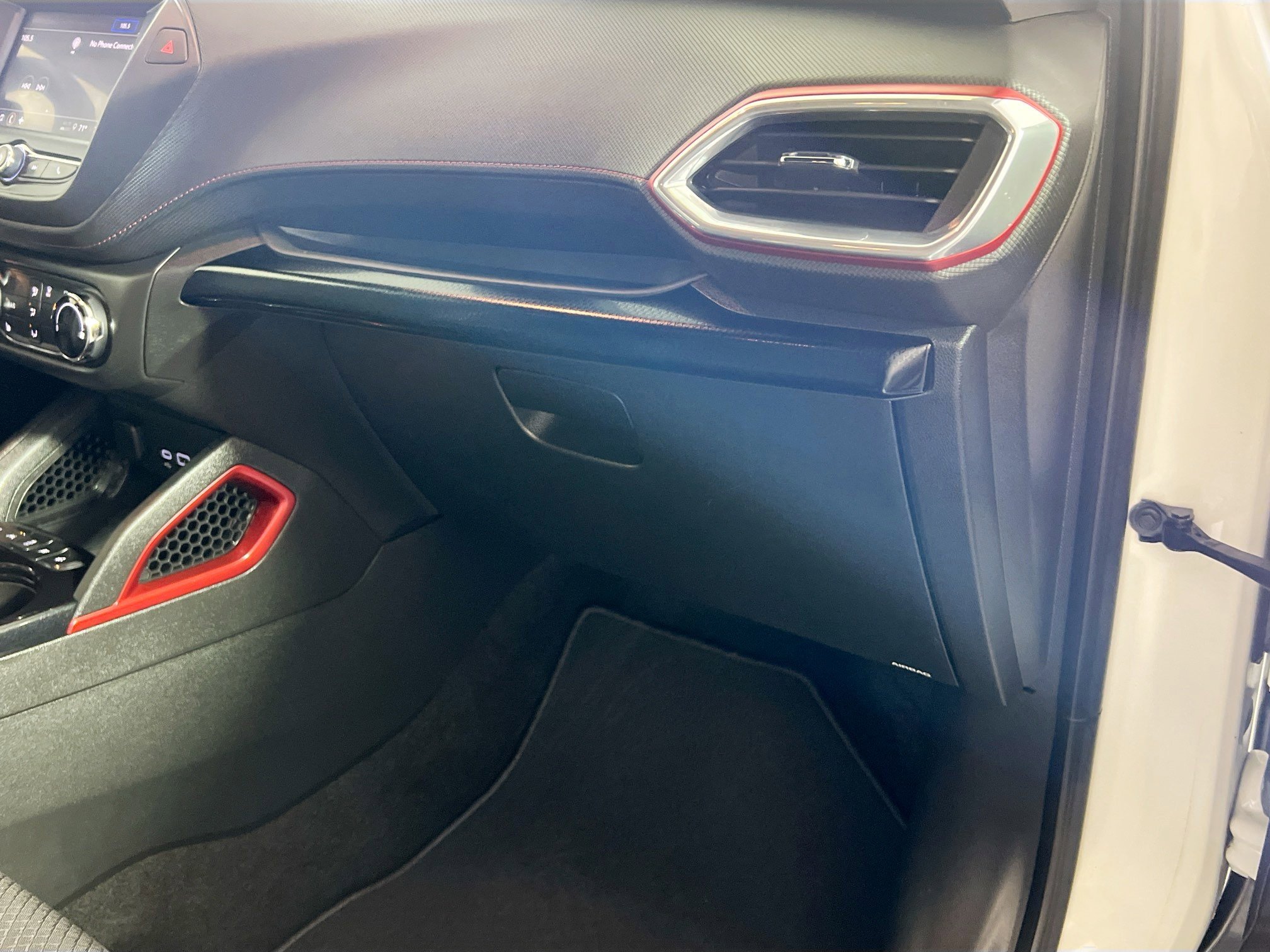 Used 2023 Chevrolet TrailBlazer RS image 35