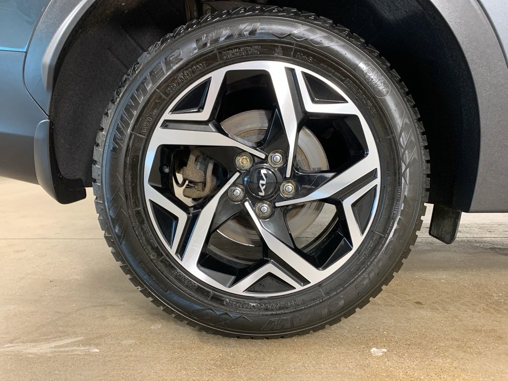 Used 2023 Kia Sportage LX image 40