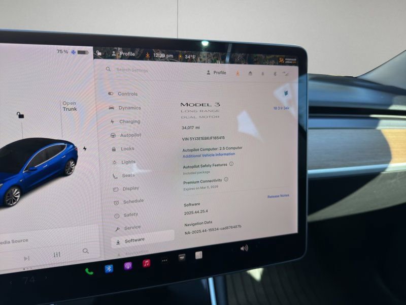 Used 2018 Tesla Model 3 Long Range image 15