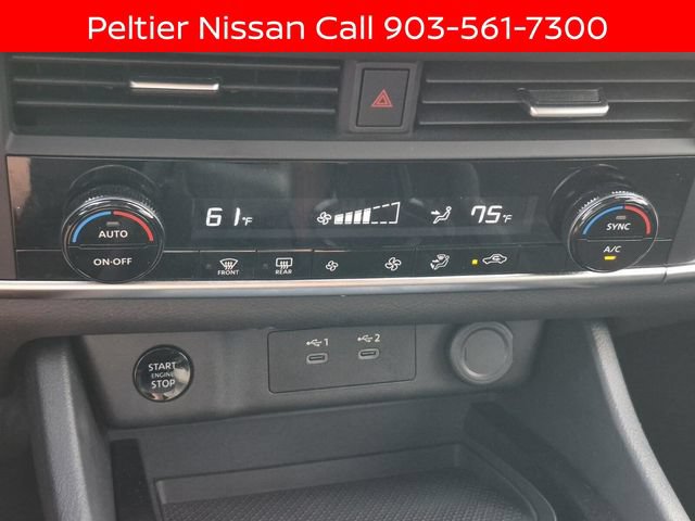 Certified 2024 Nissan Rogue SV FWD image 35