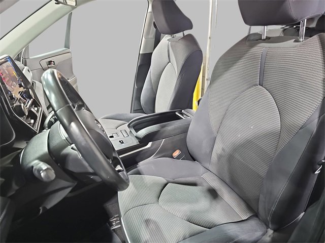 Used 2020 Toyota Highlander LE image 16