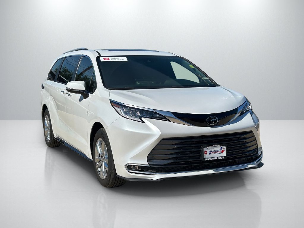 Used 2026 Toyota Sienna Limited AWD/4WD image 3