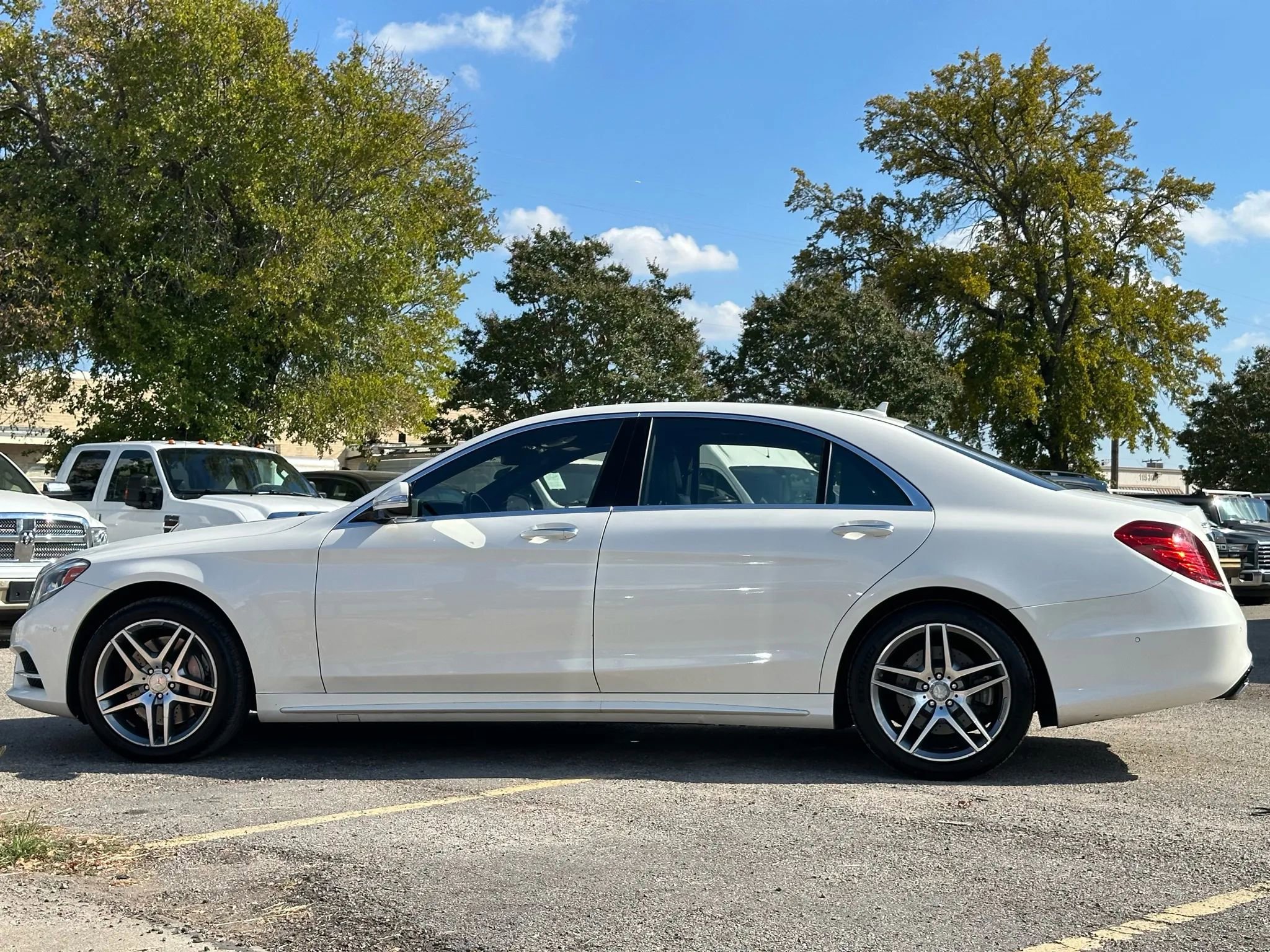 Used 2015 Mercedes-Benz S 550 4MATIC Sedan image 3