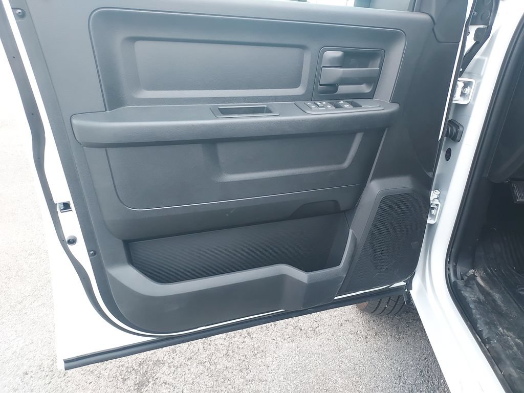 New 2027 RAM 3500 Tradesman w/ Chrome Appearance Group A AWD/4WD image 12