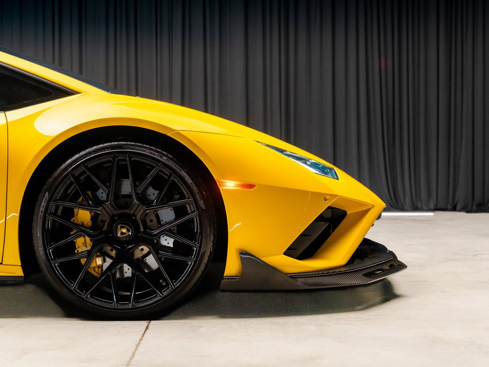 Used 2022 Lamborghini Huracan EVO image 23