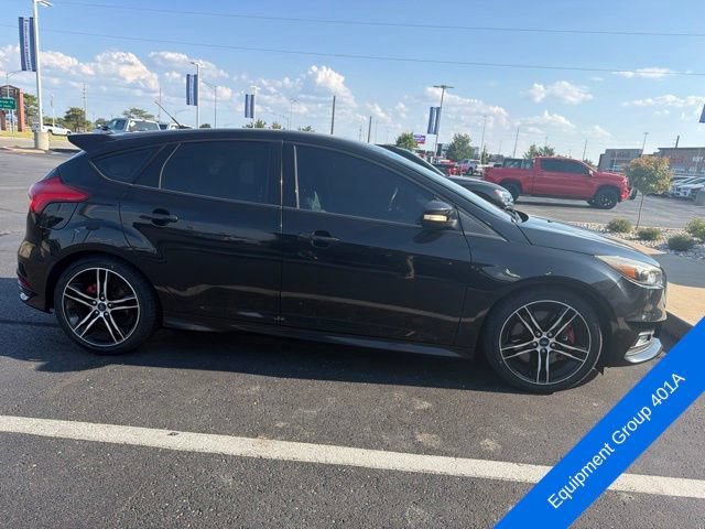 Used 2015 Ford Focus ST w/ Equipment Group 401A FWD image 4