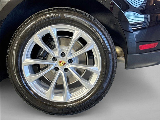 Certified 2026 Porsche Macan Turbo AWD/4WD image 24