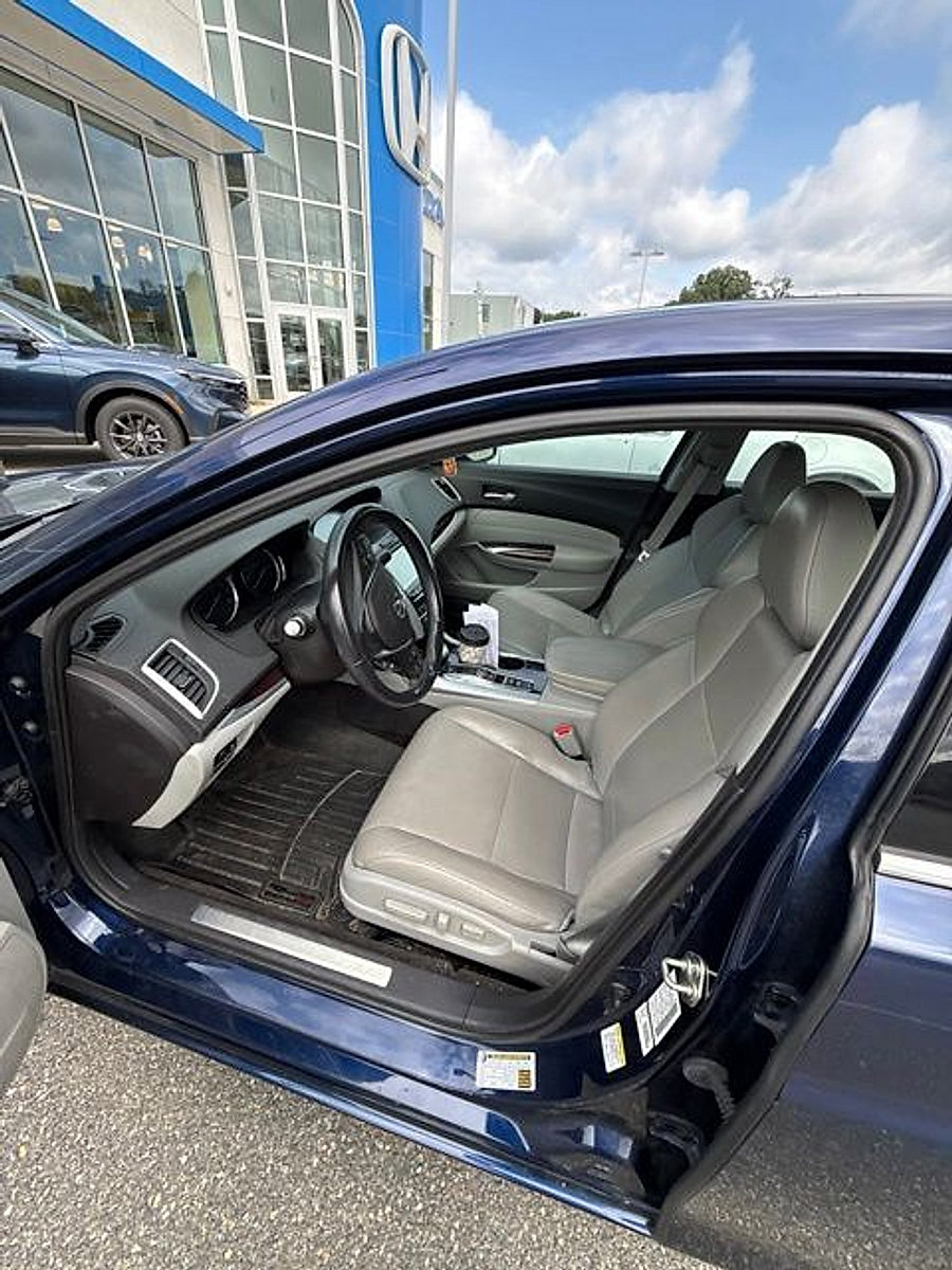 Used 2017 Acura TLX w/ Advance Package AWD/4WD image 3